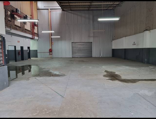 539M² WAREHOUSE TO LET IN VINTONIA